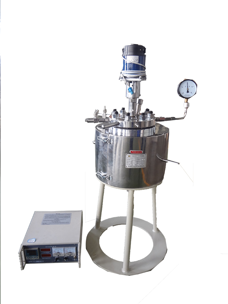 CJ普通型反應(yīng)釜（下出料，不銹鋼拋光）